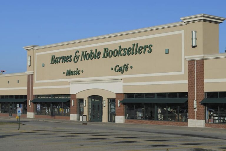 Barnes & Noble